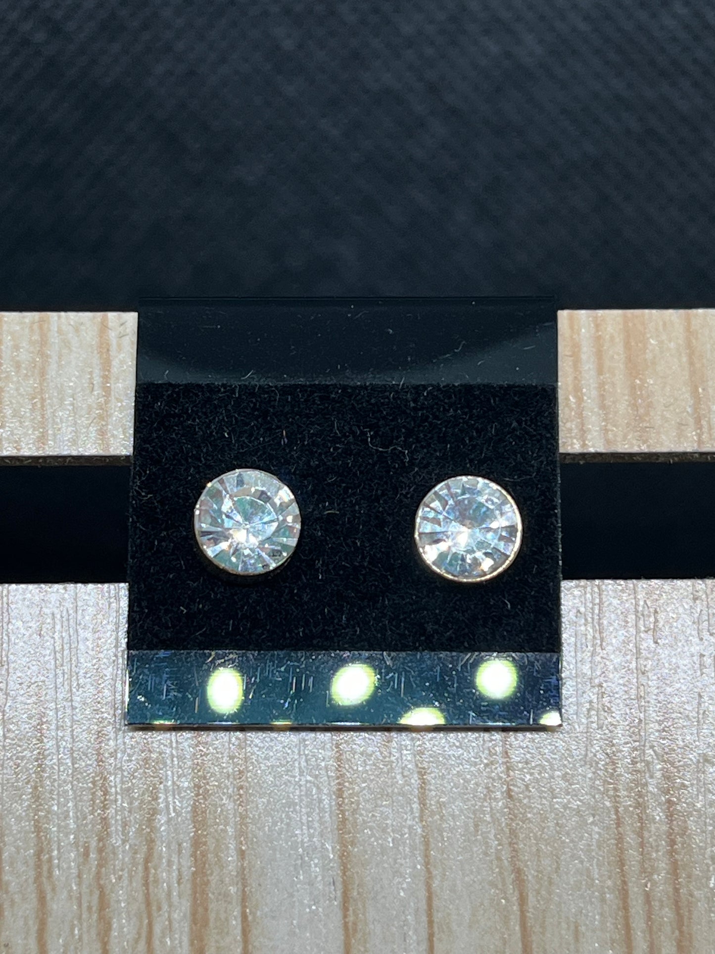 Gem stud earrings E890