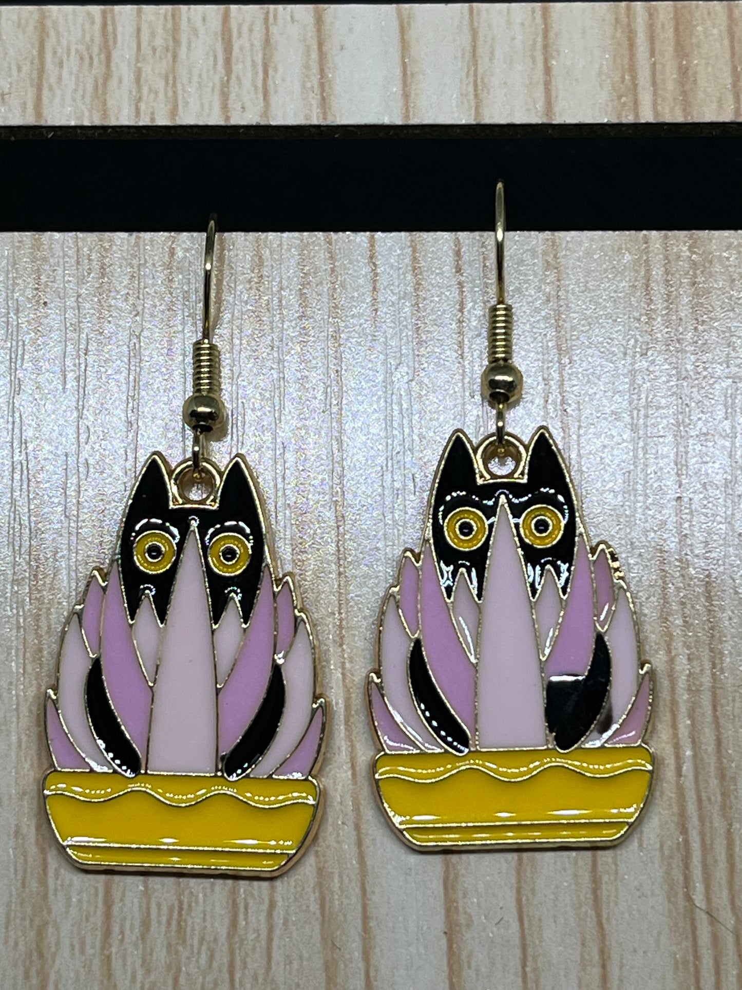 Cat earrings E394
