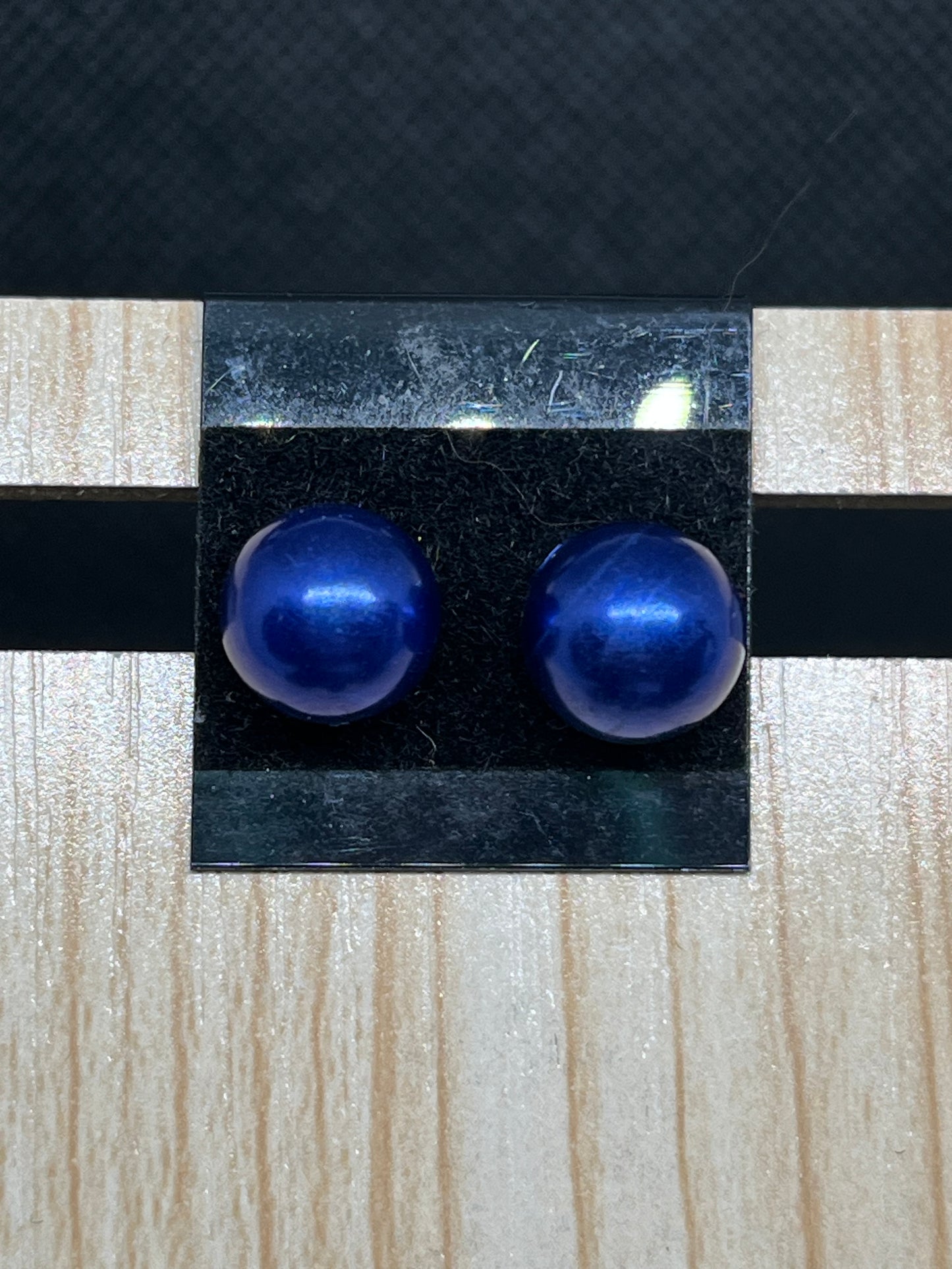 Dark blue pearl earrings E915