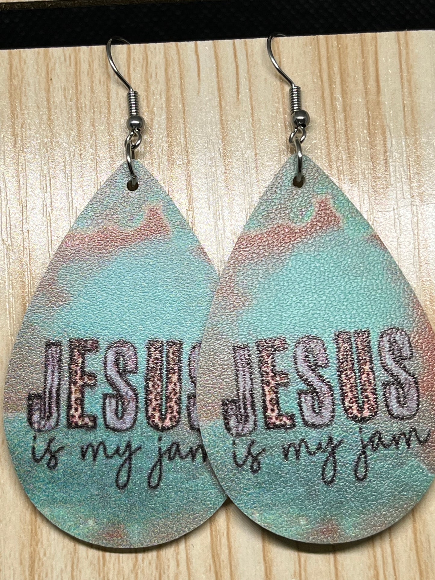 Jesus earrings E620