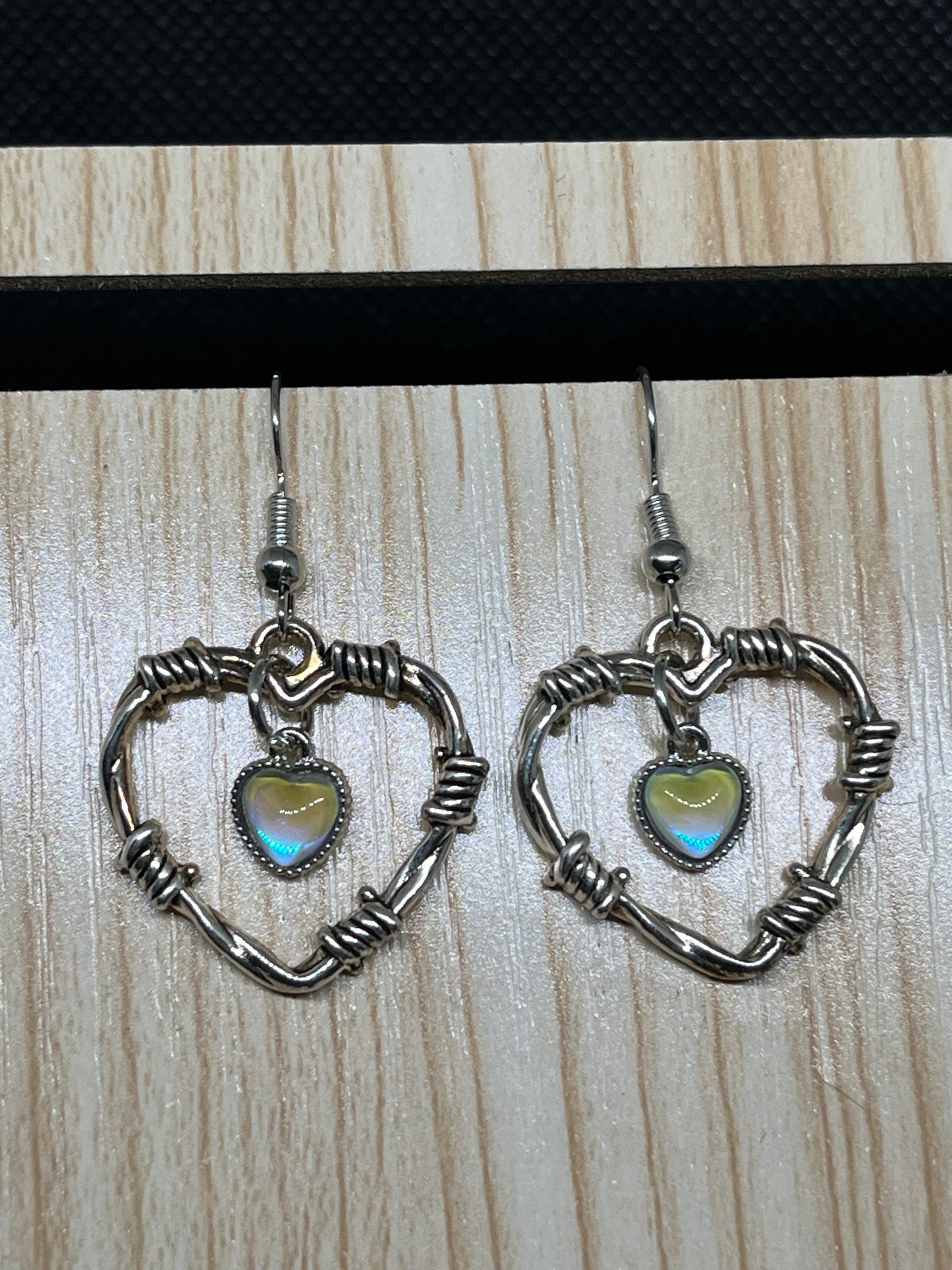 Heart earrings E581