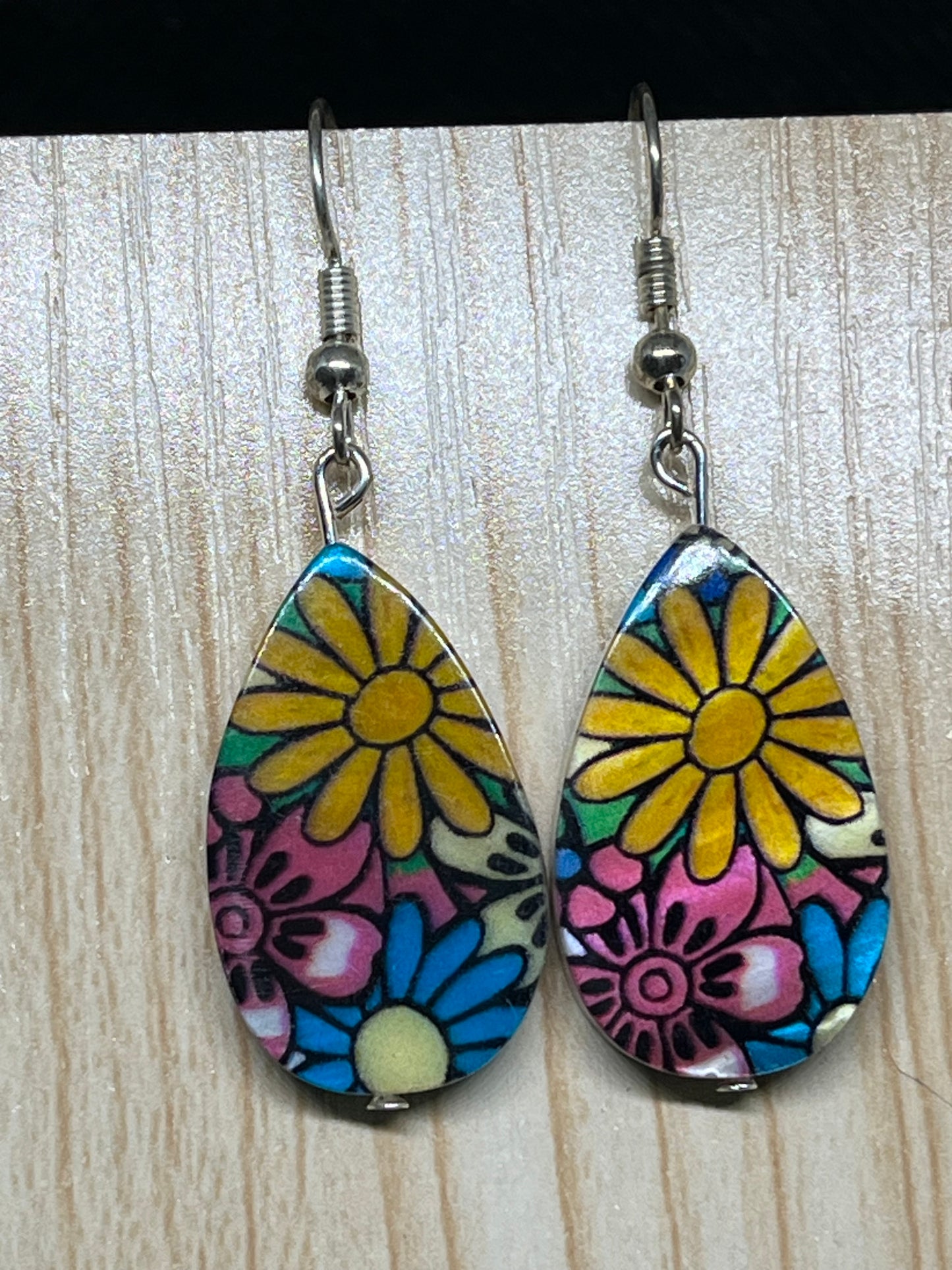 Flower drop earrings E165