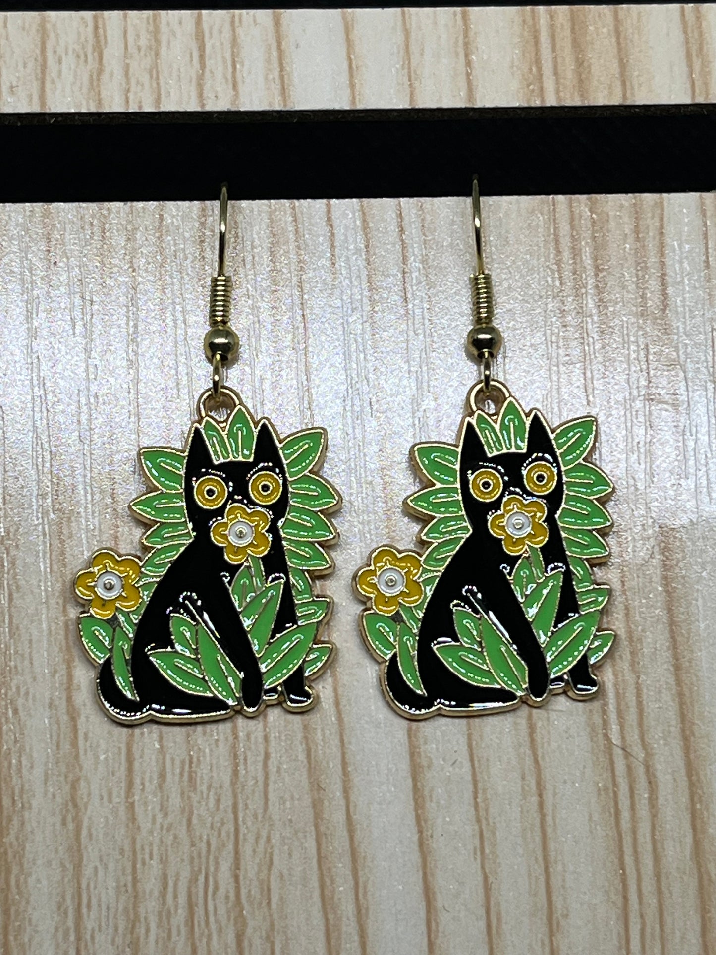 Cat earrings E390