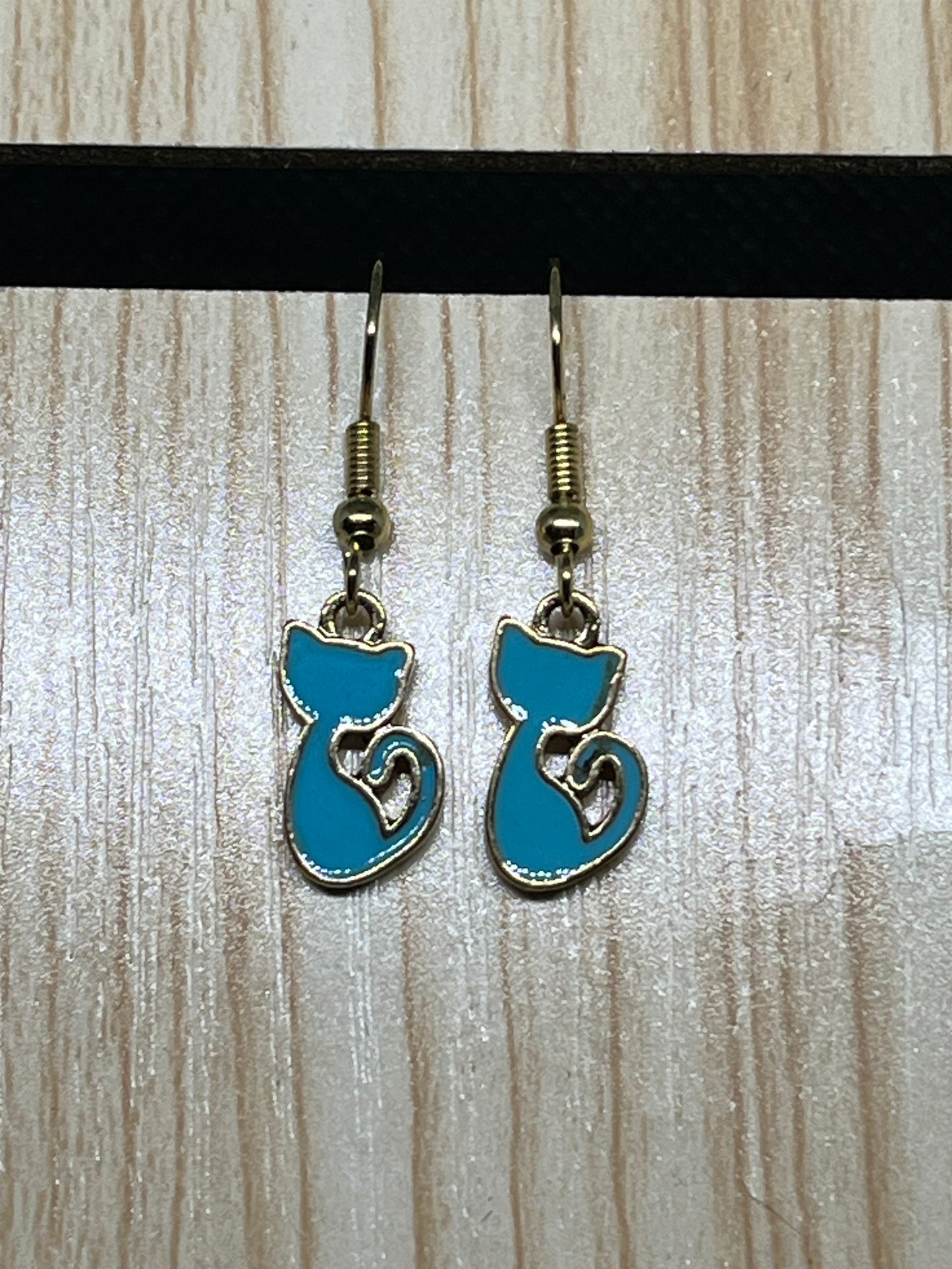 Cat earrings E370