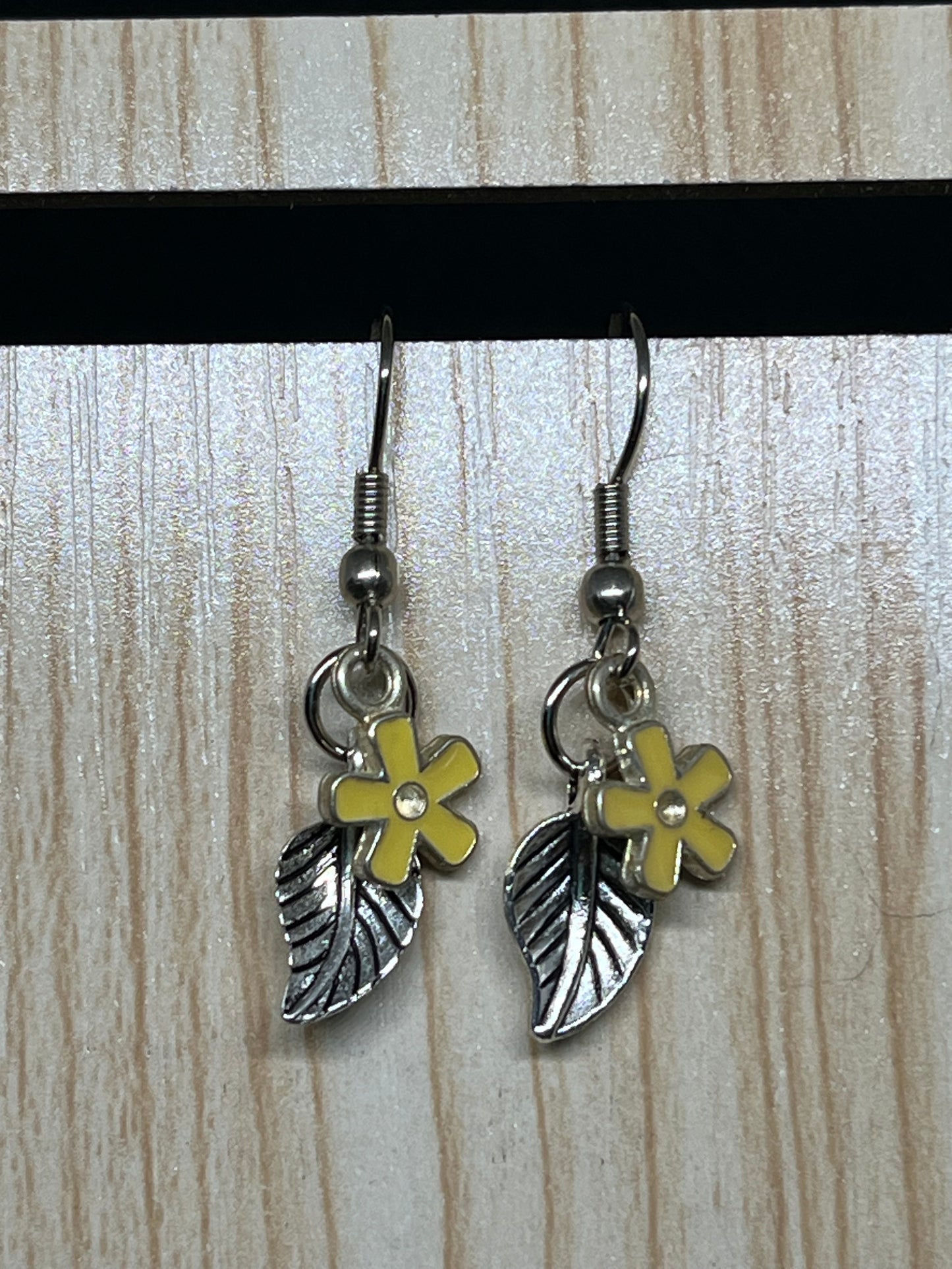 Flower earrings E180