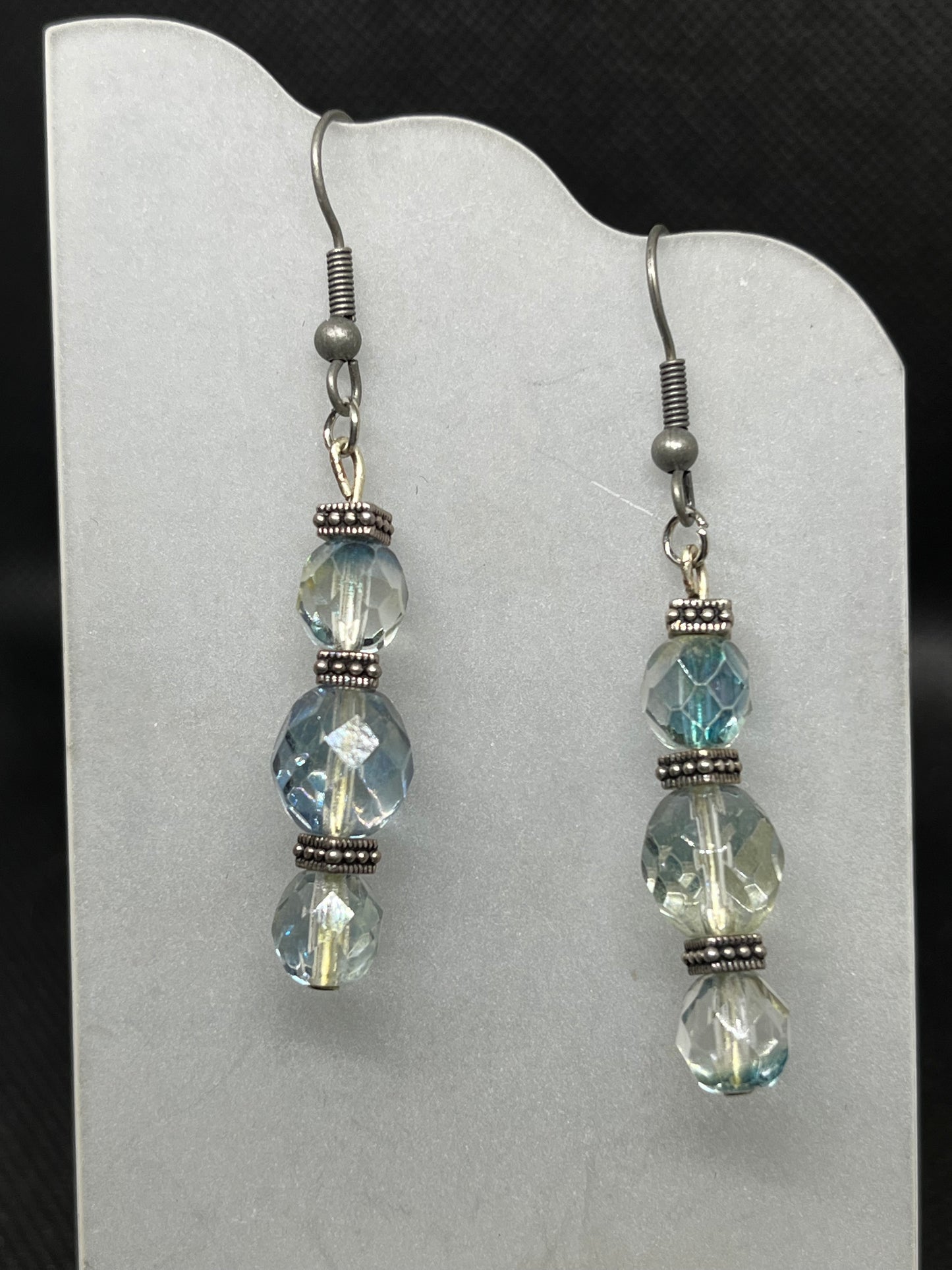 Pale blue glass bead dangle E830