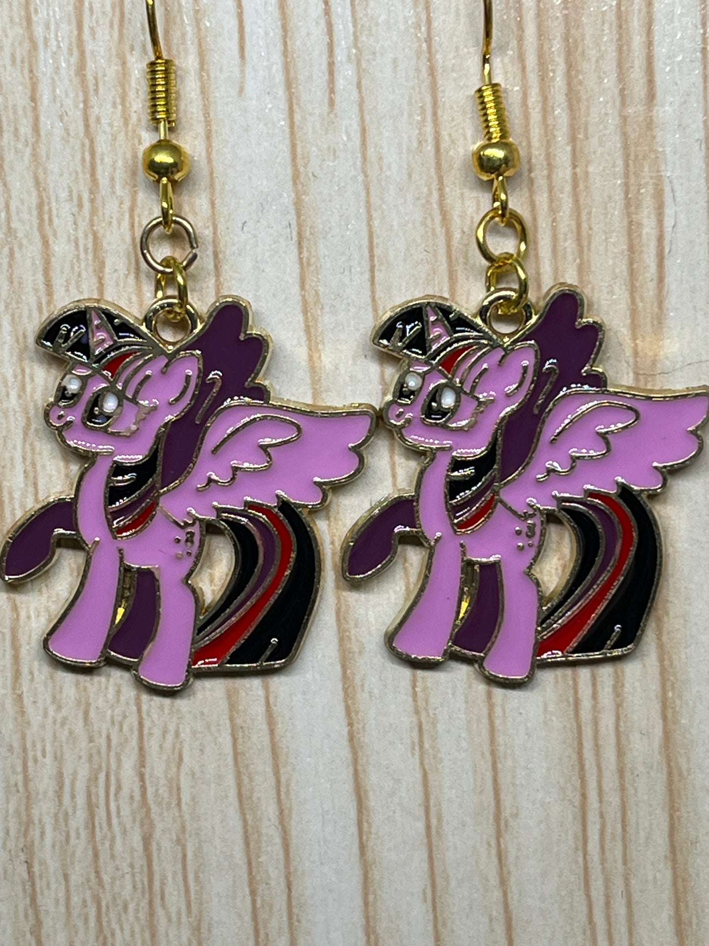 Character earrings E747