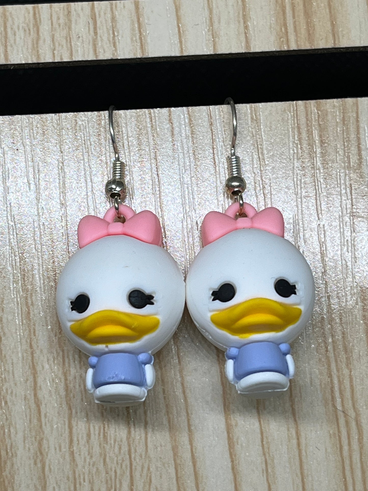 Character earrings E759