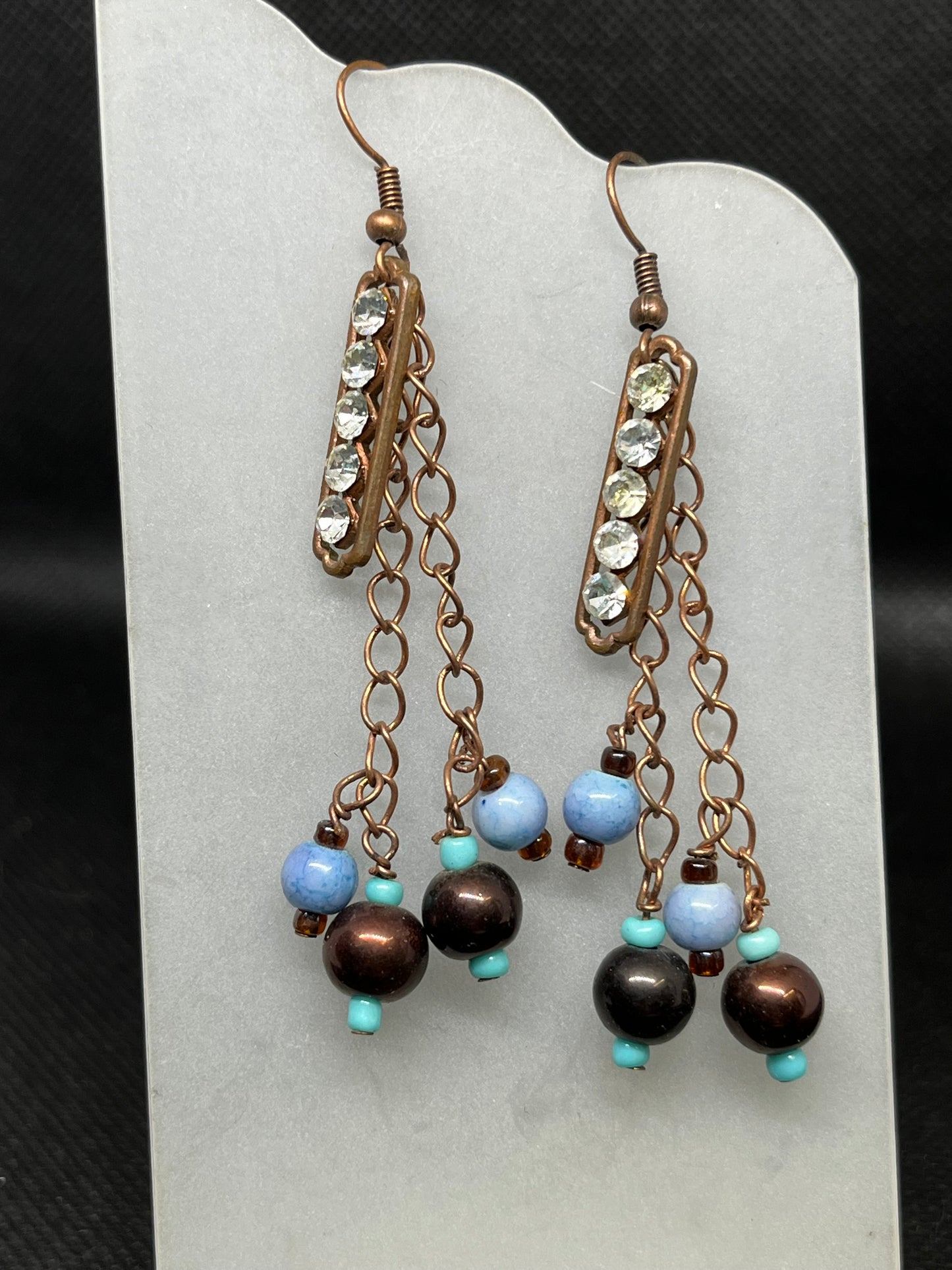Blue and brown dangle earrings E829