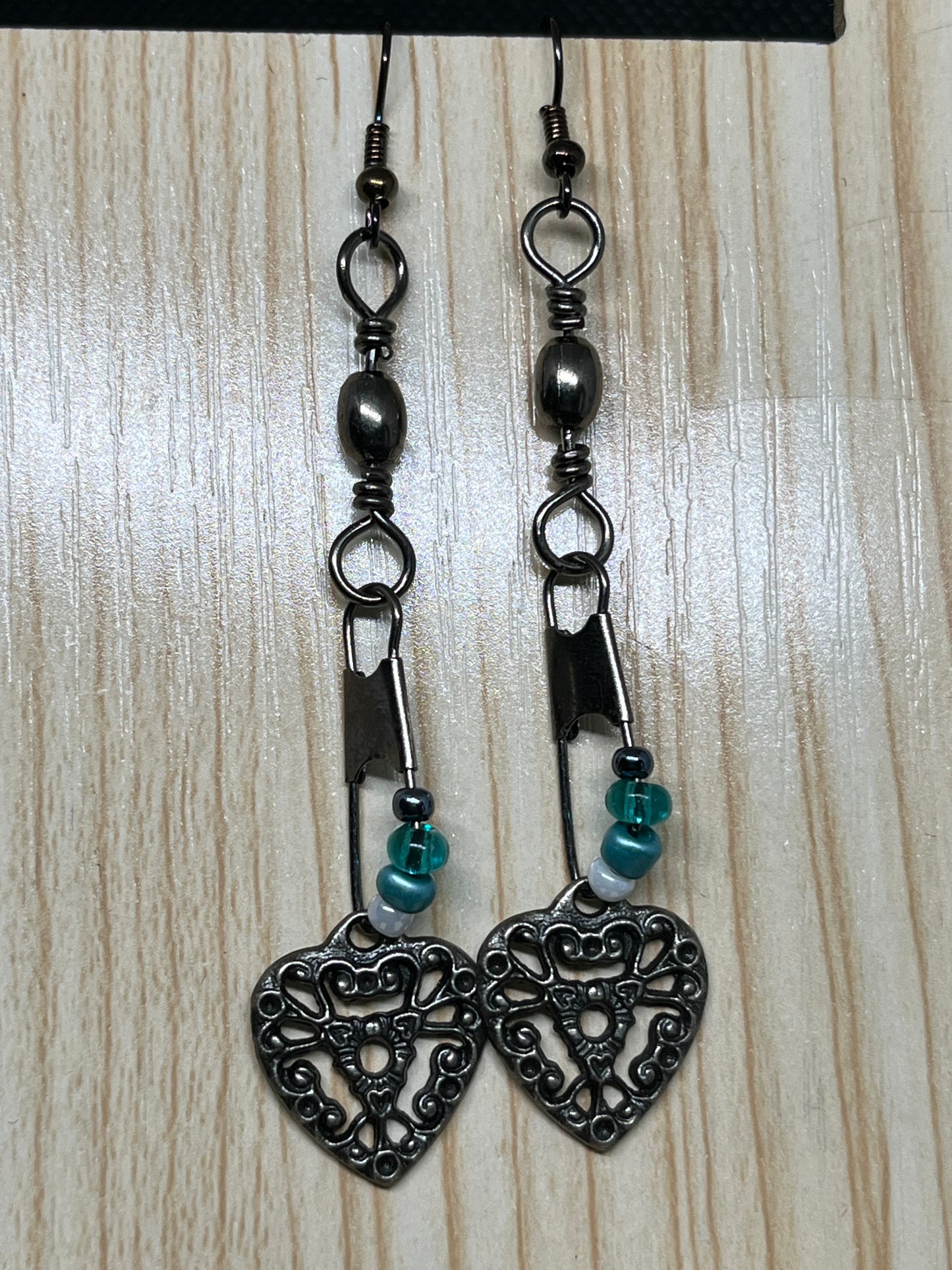Heart earrings E542