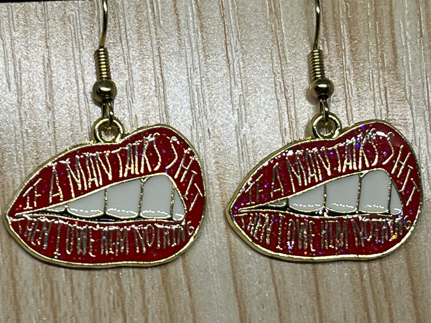 TS earrings E732