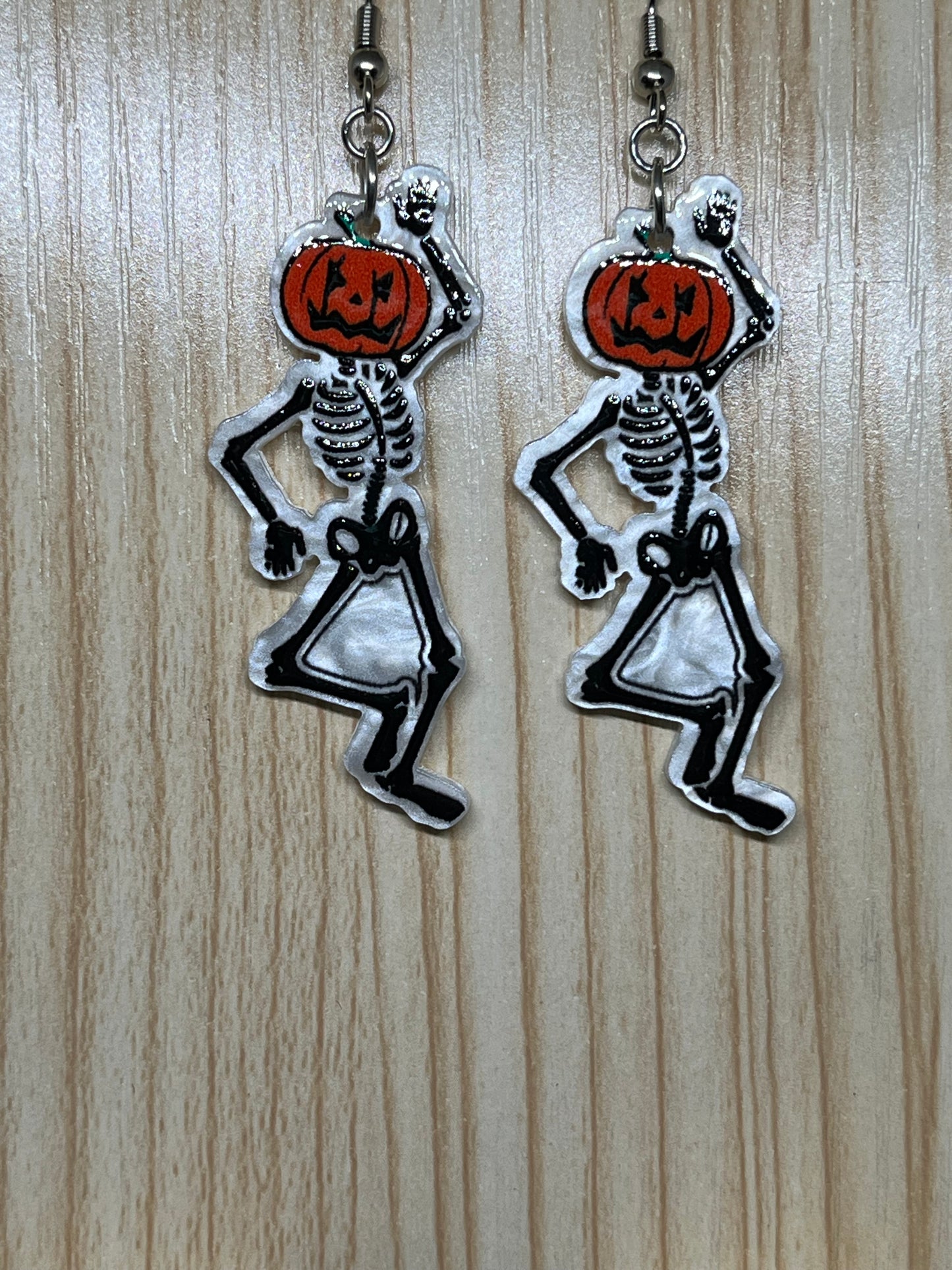 Pumpkin head skeleton H194