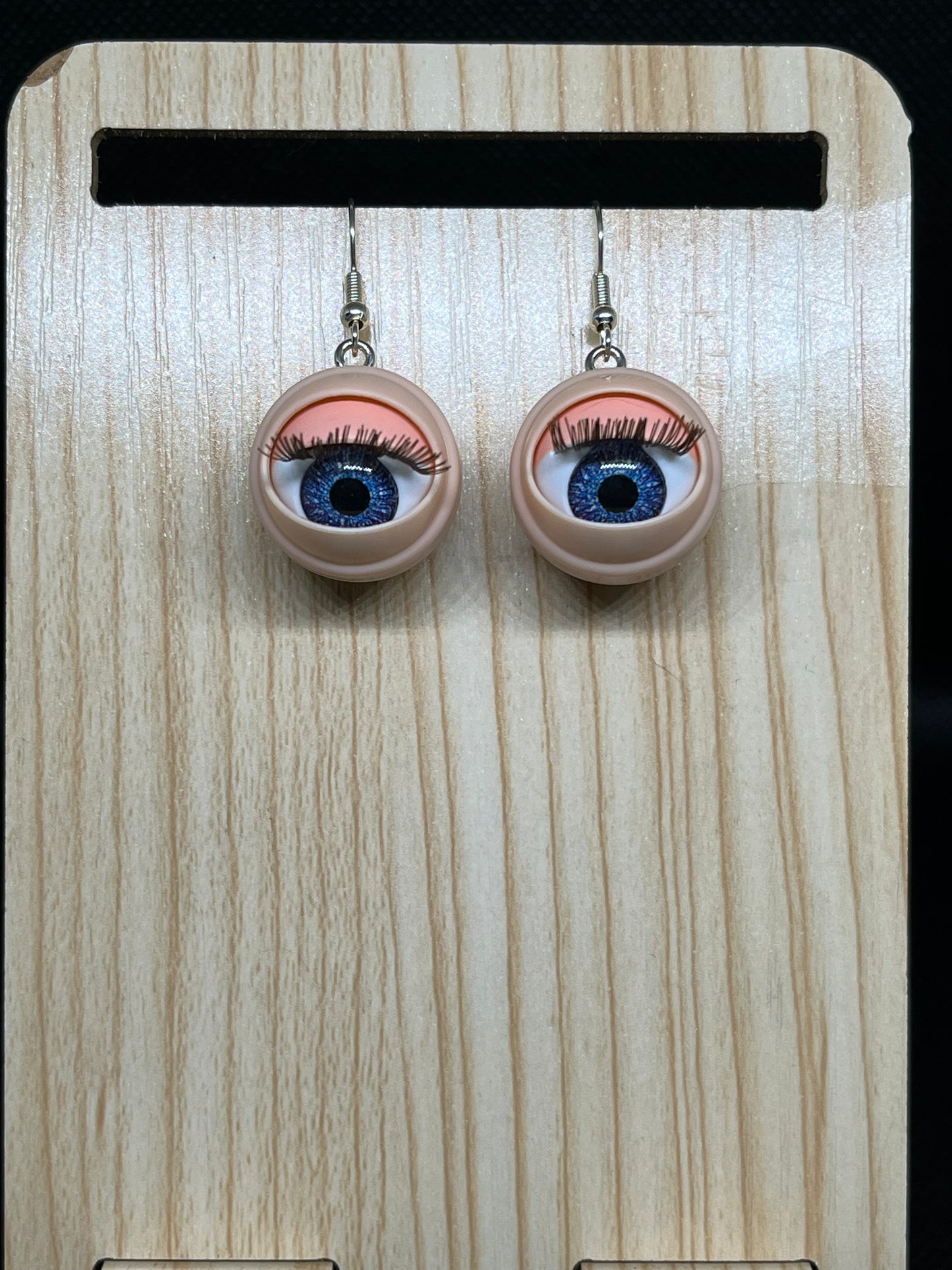 Eye earrings H28
