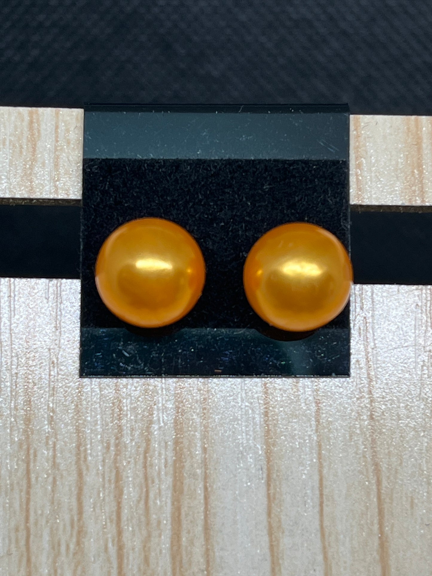 Orange pearl earrings E911