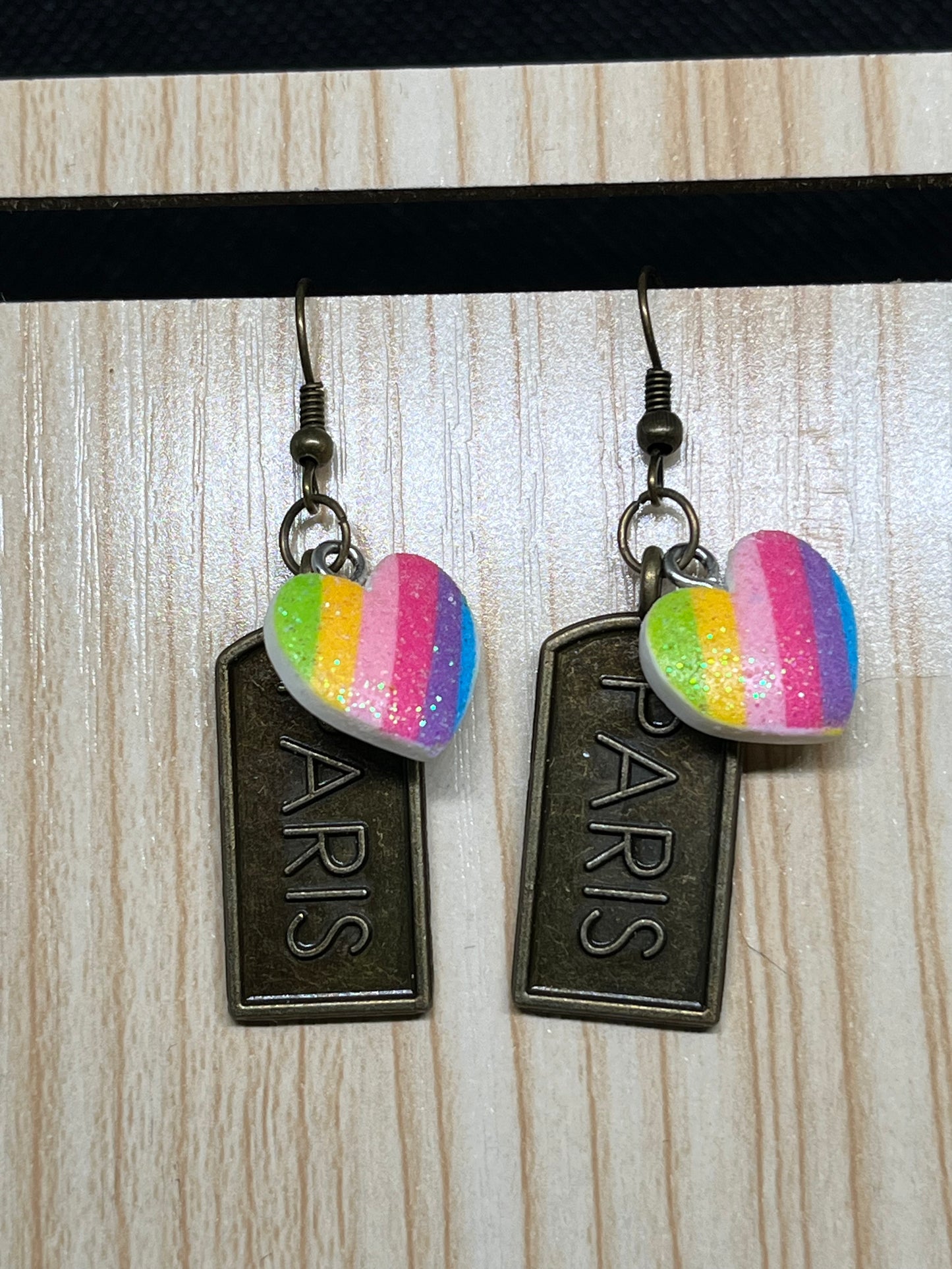 French earrings E505