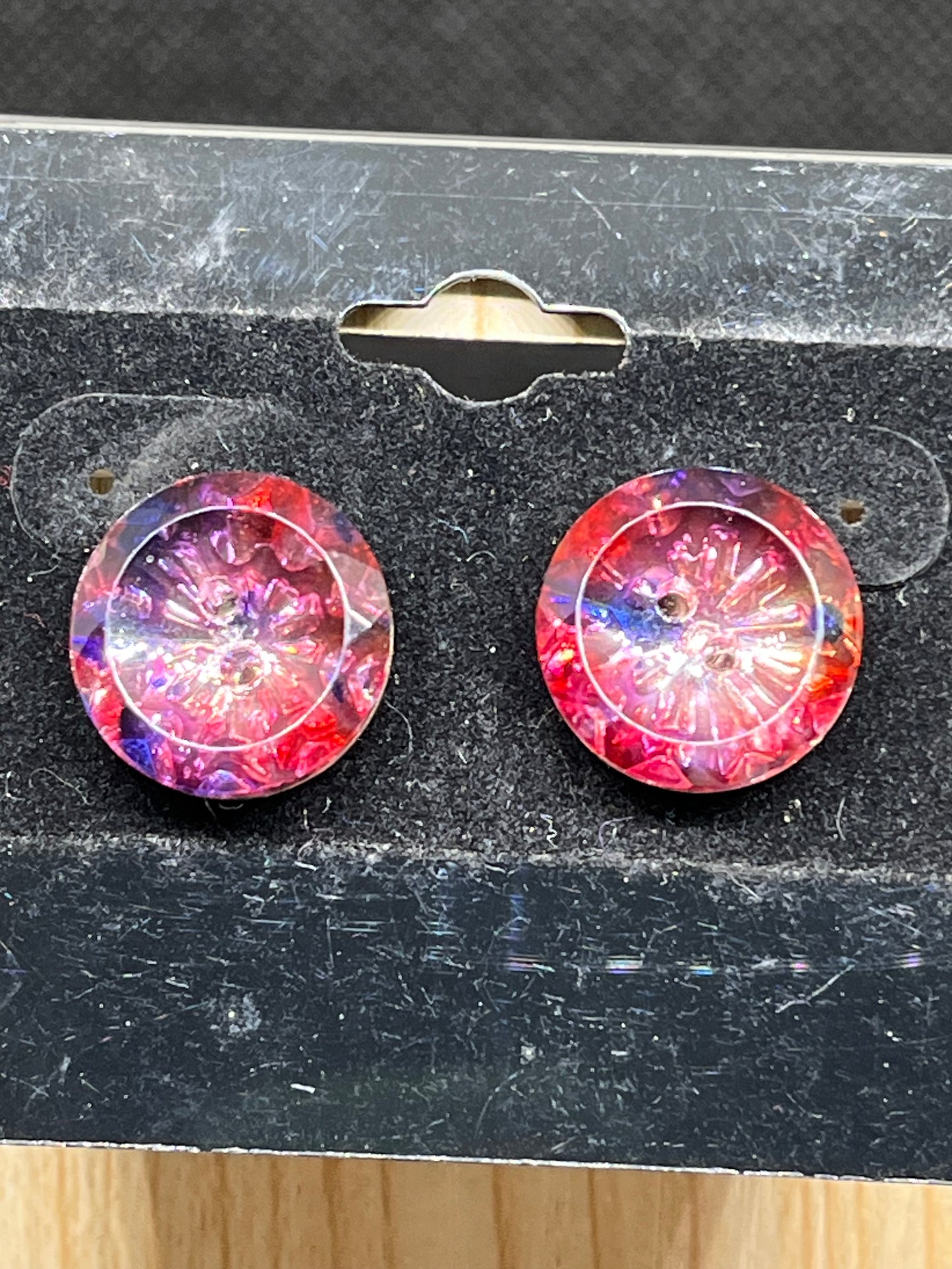 Stud earrings E708
