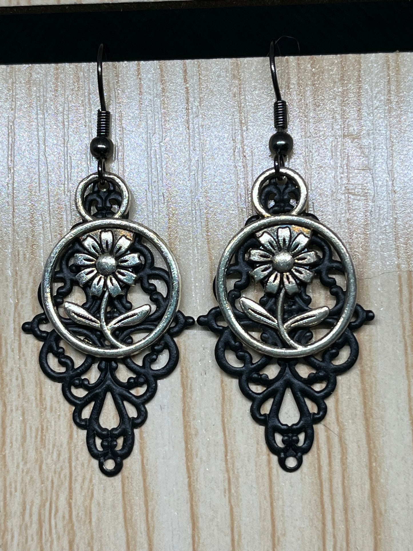 Flower earrings E214