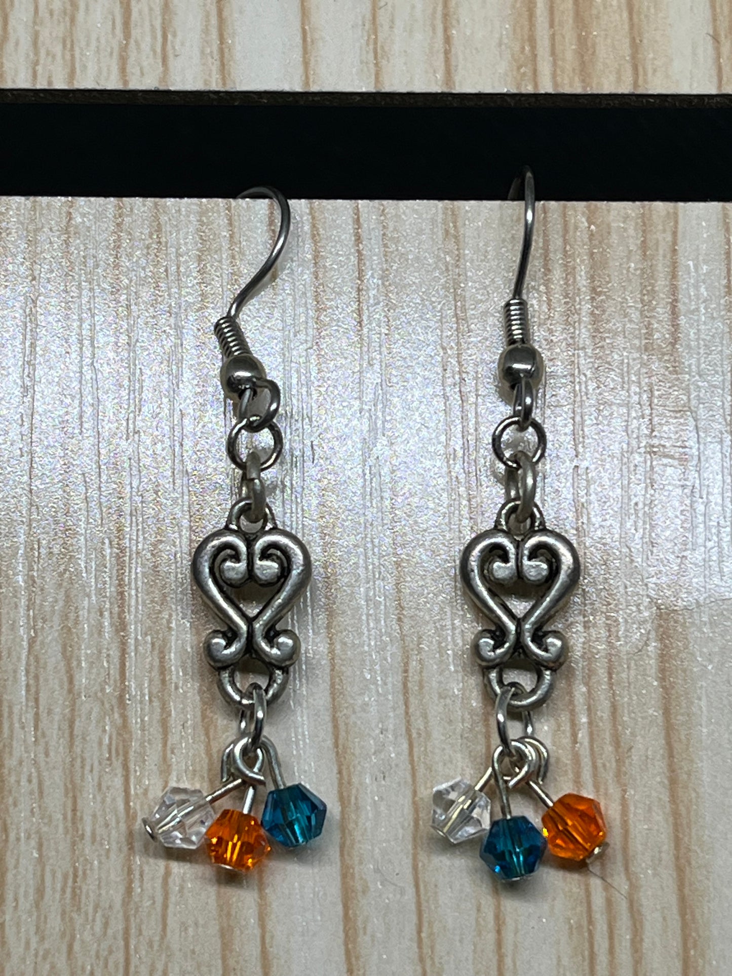 Heart earrings E535