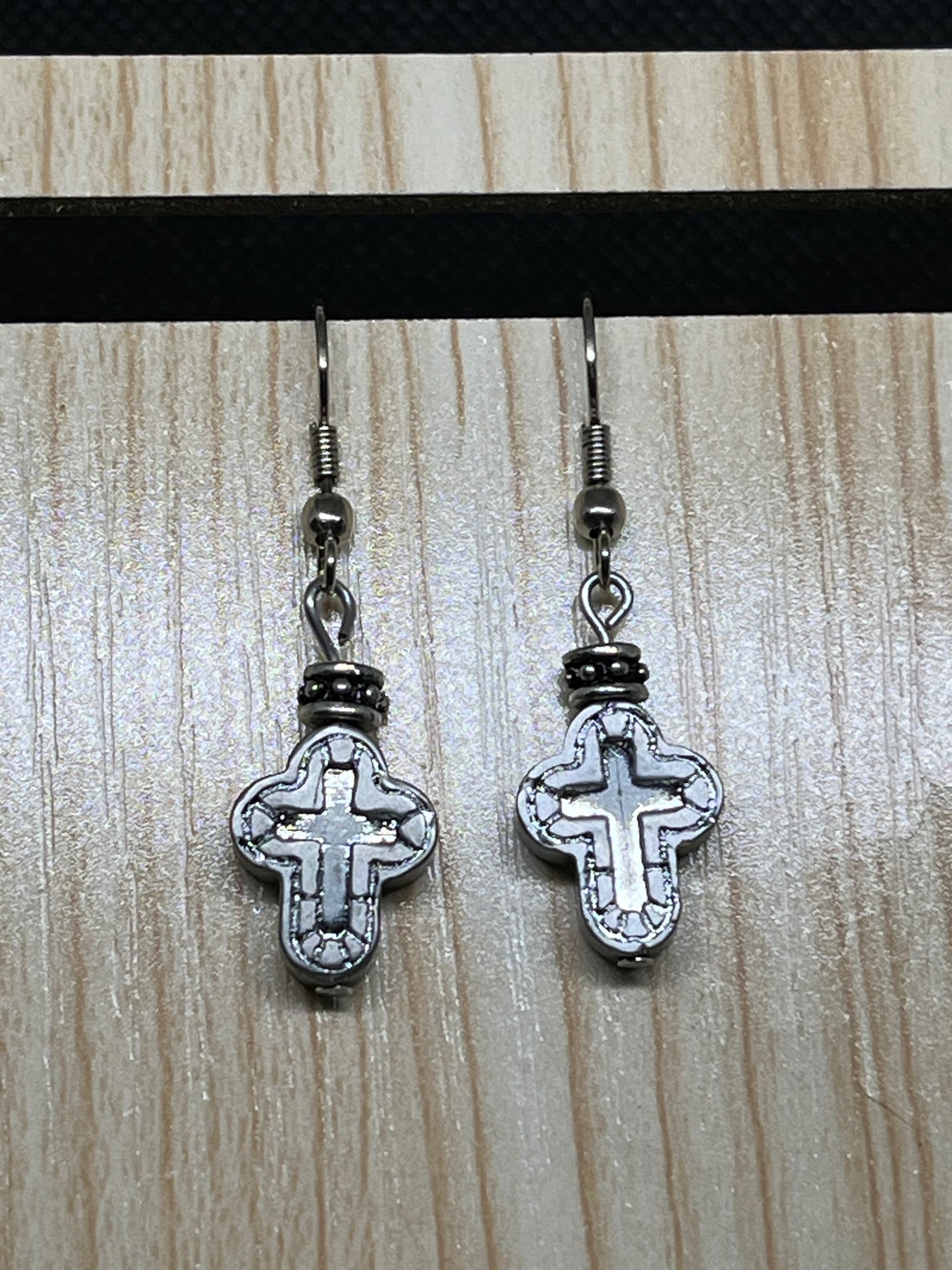 Cross earrings E467