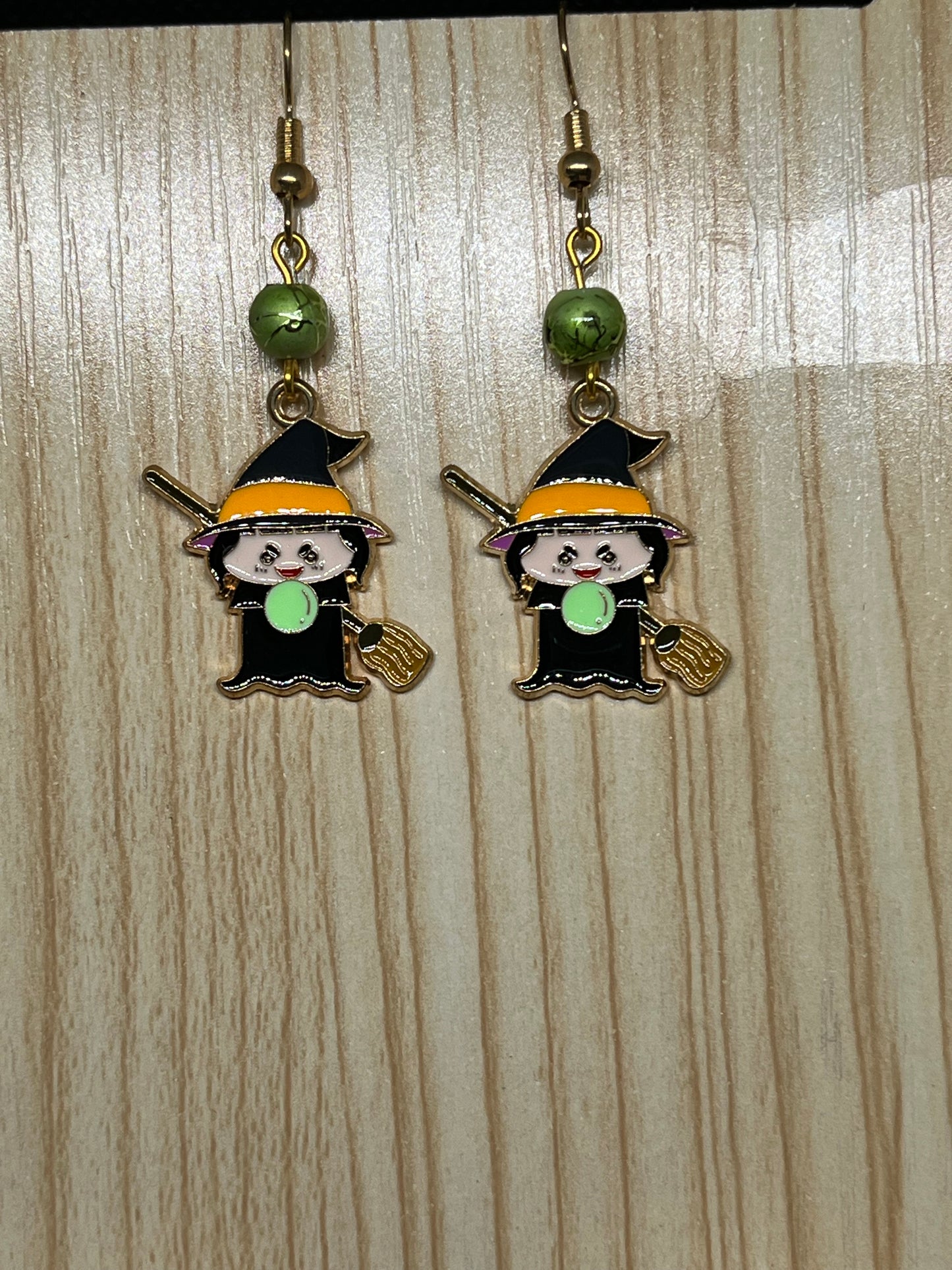 Witch earrings H173