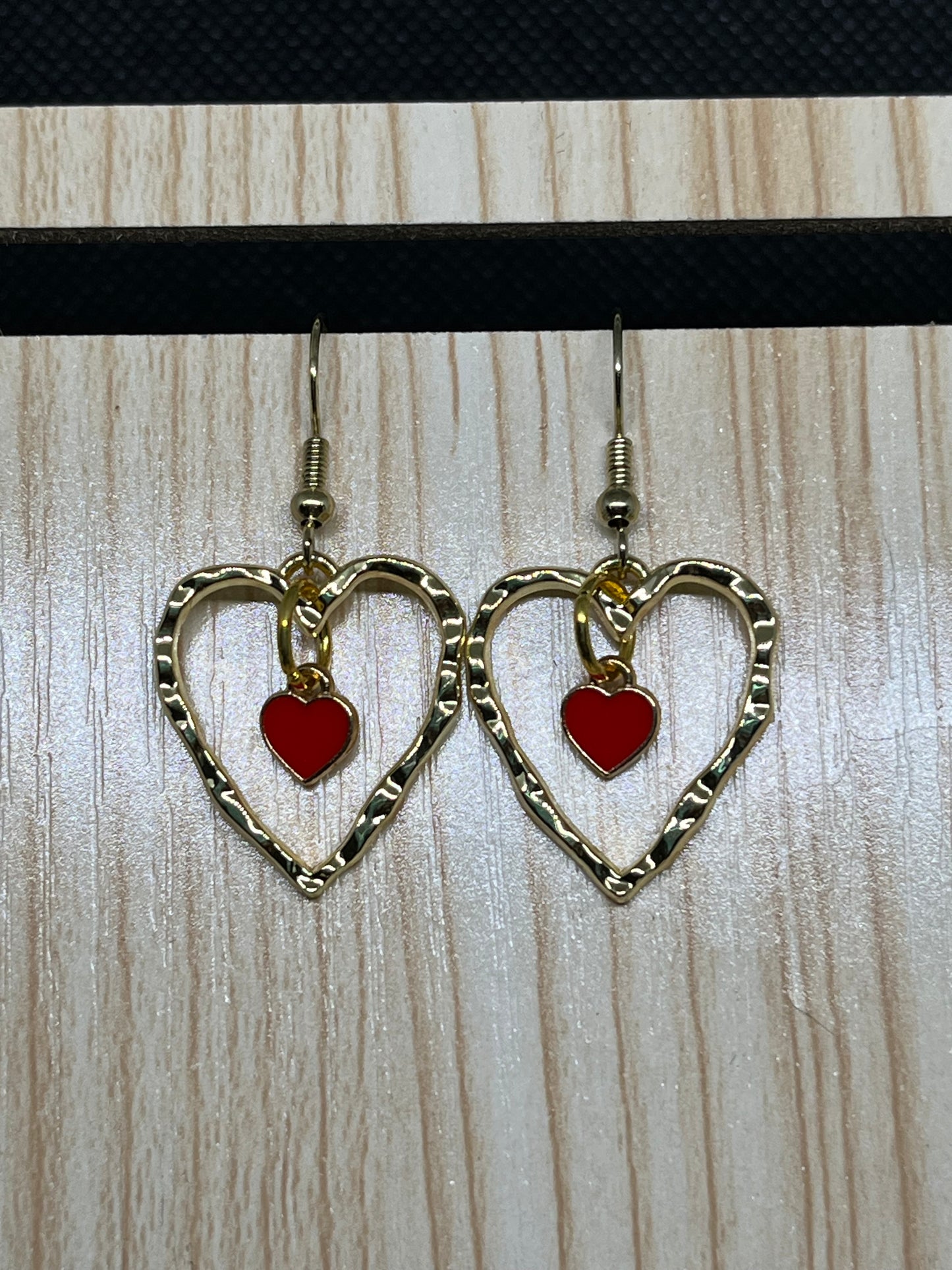 Heart earrings E575