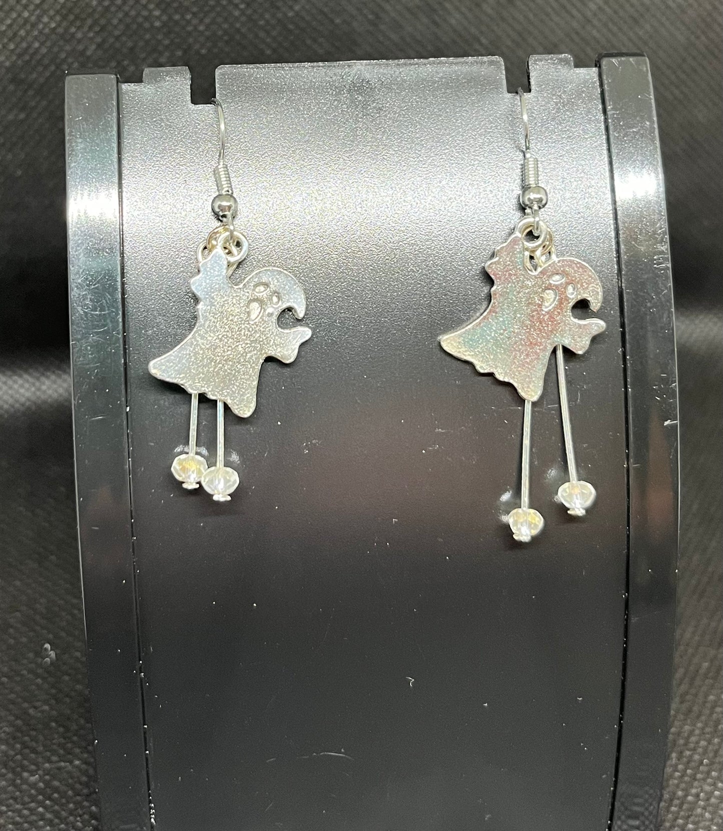 Ghost earrings H111