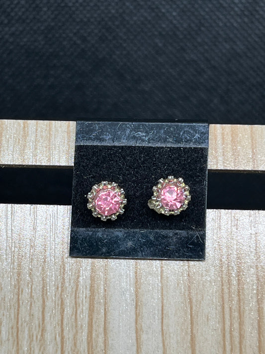 Pink gem stud earrings E905