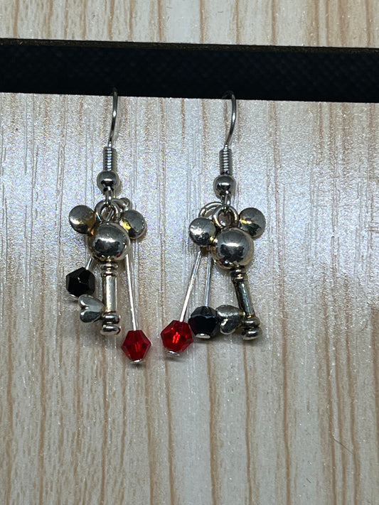 Character earrings E755