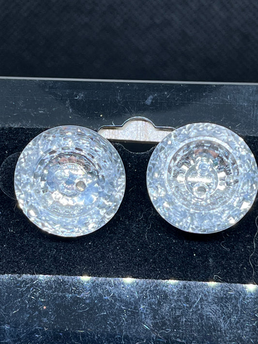 Stud earrings E709