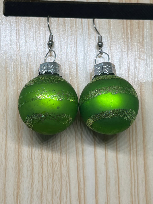 Ornament earrings C156