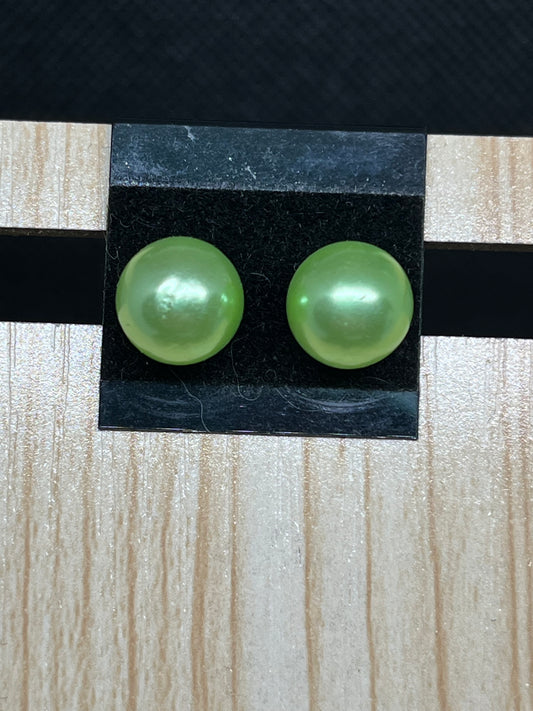 Green pearl earrings E913