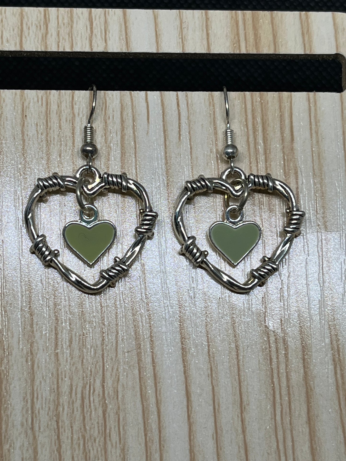 Heart earrings E583