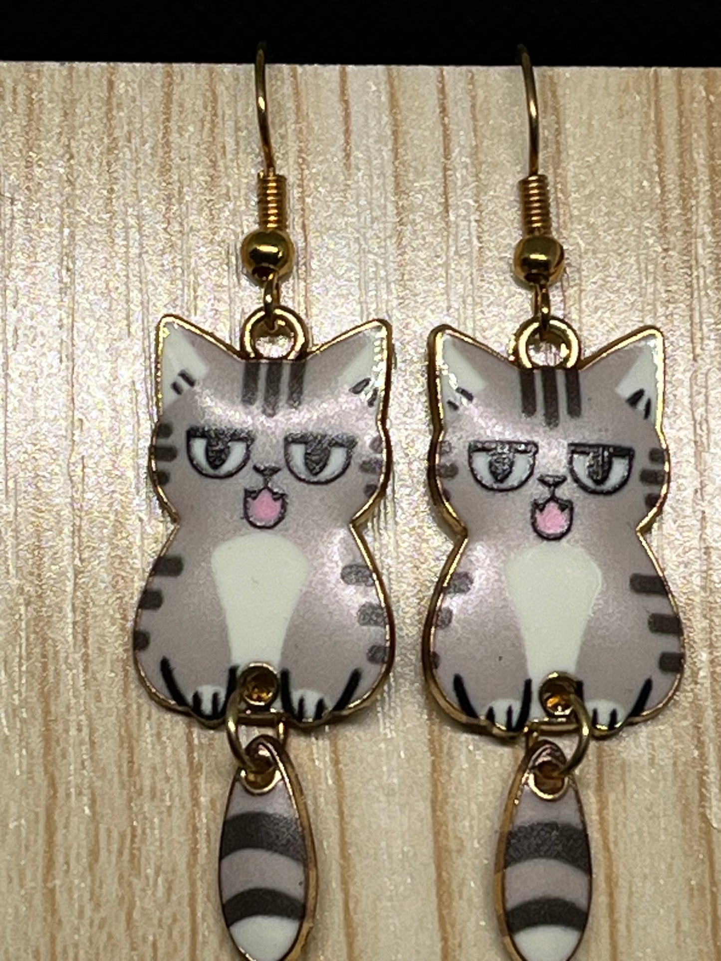 Cat earrings E350