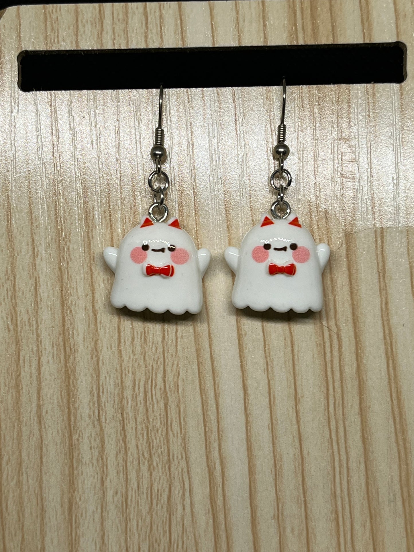 Ghost earrings H181
