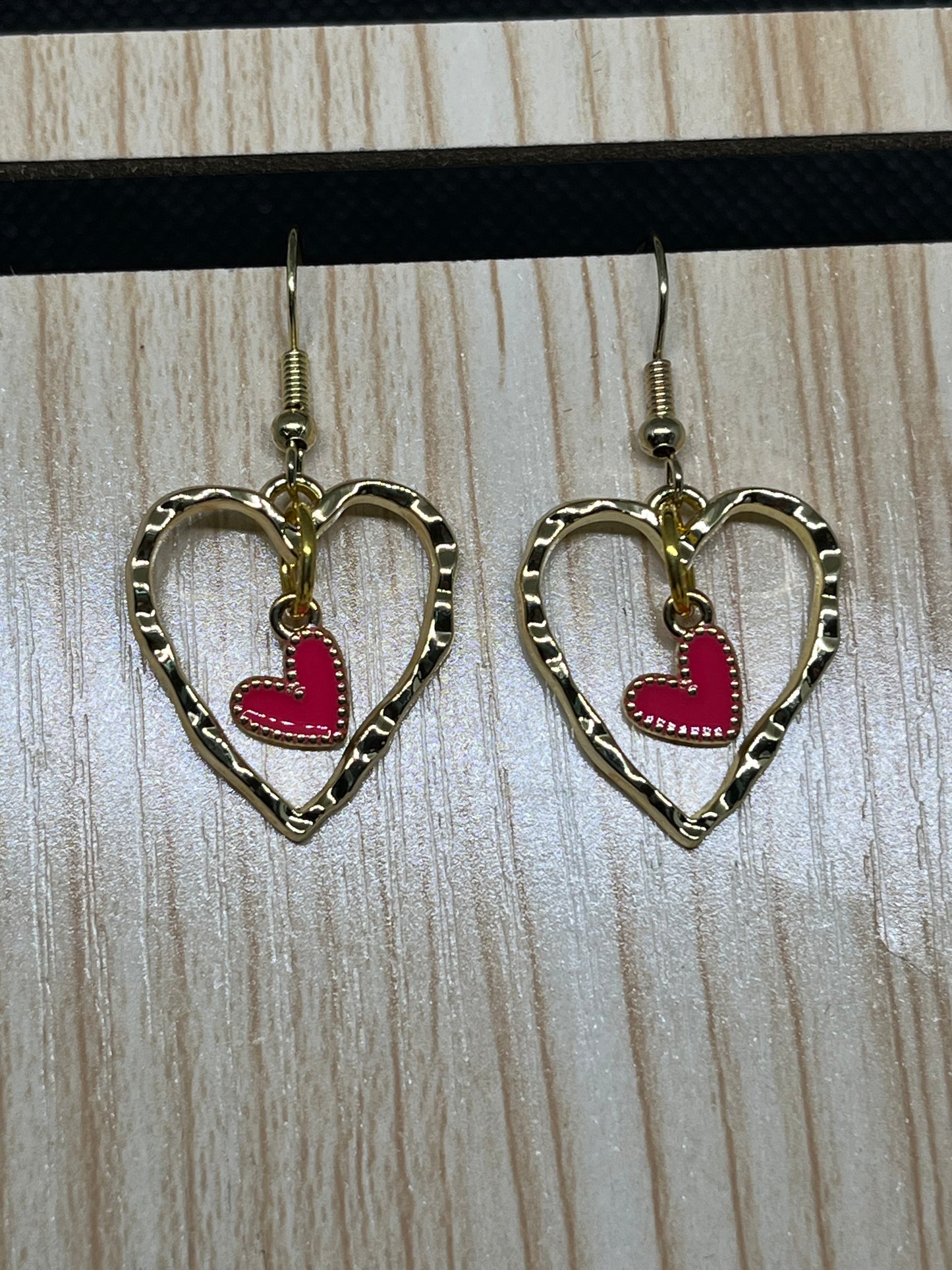 Heart earrings E579