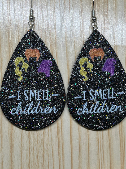I smell children leather earrings H163