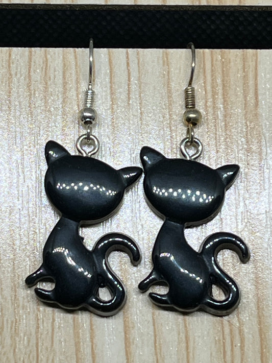 Cat earrings E352
