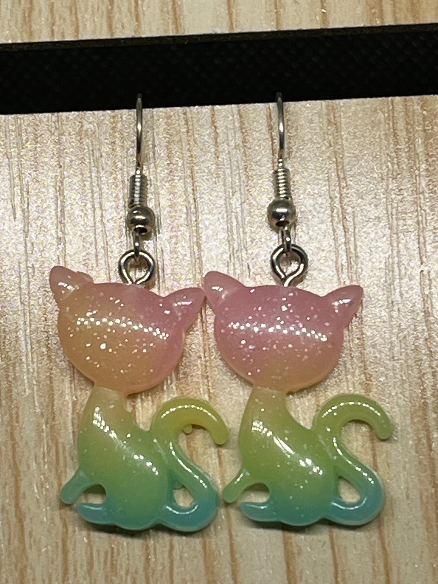 Cat earrings E357