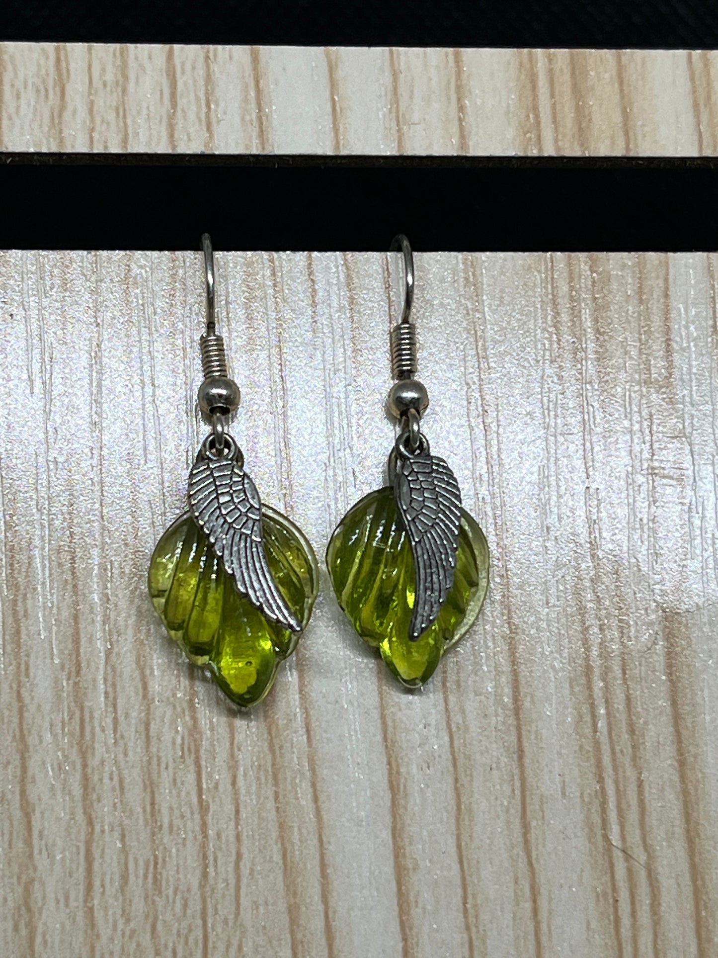 Wing earrings E490