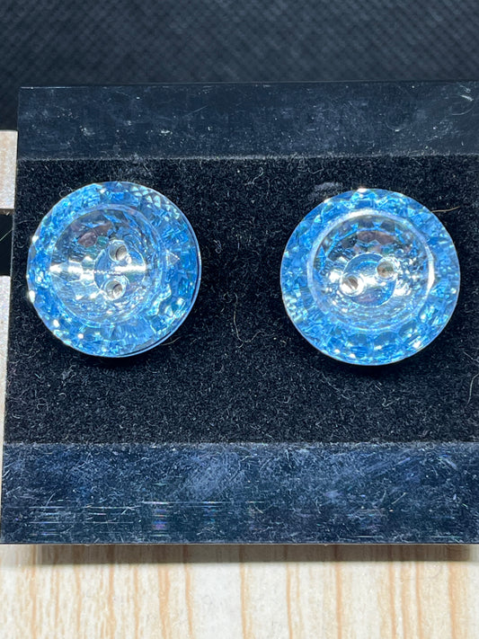 Stud earrings E710