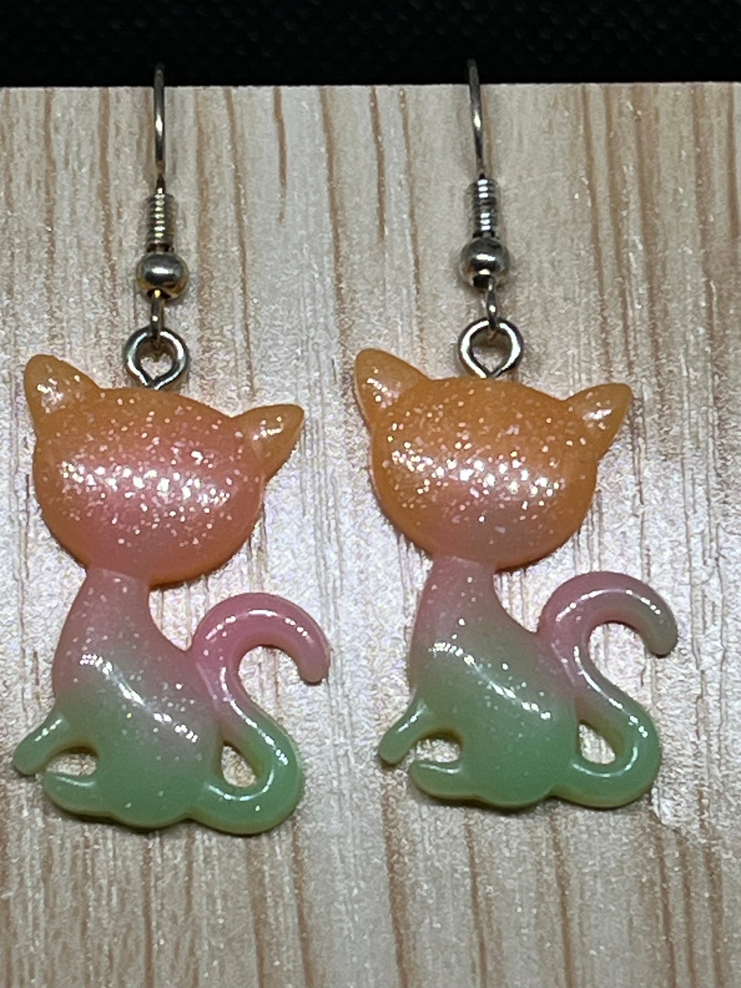 Cat earrings E358