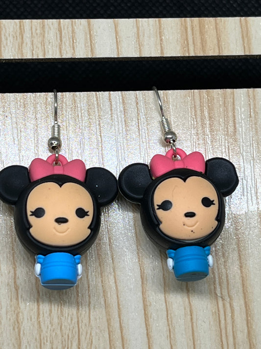 Character earrings E757