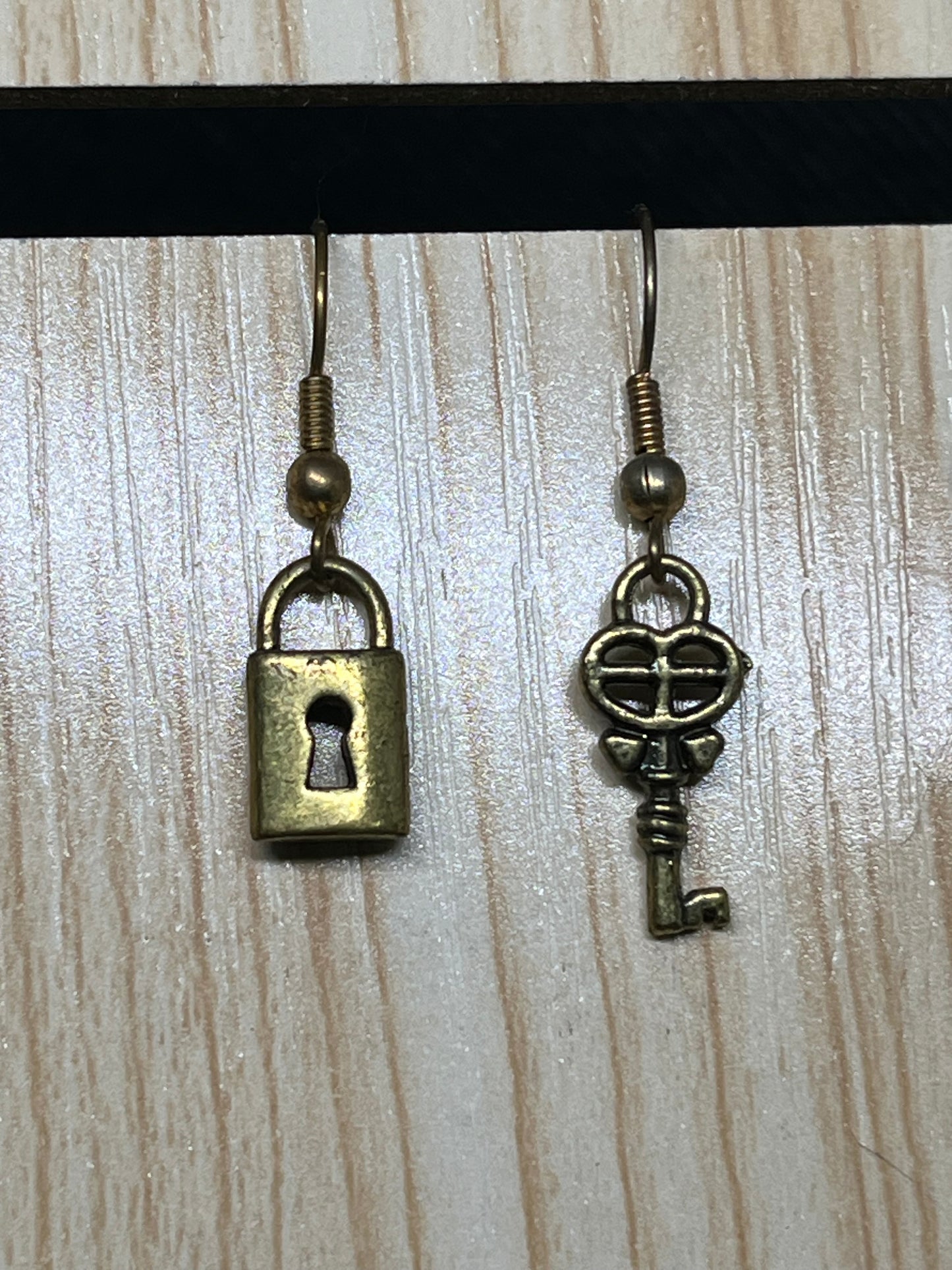 Heart earrings E529