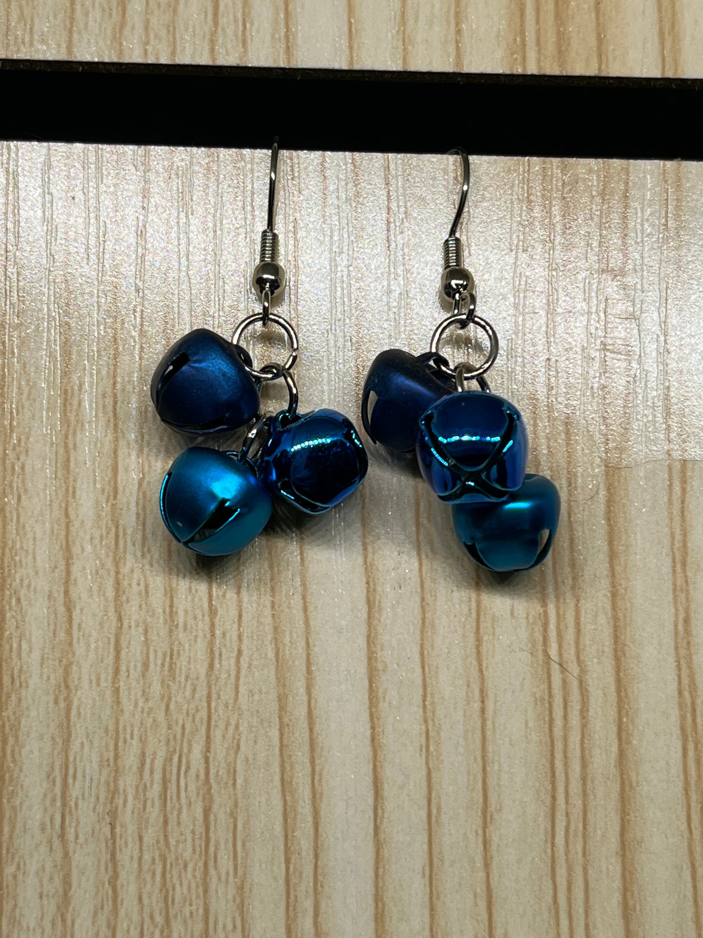 Jingle bell earrings C95