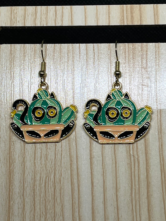 Cat earrings E395