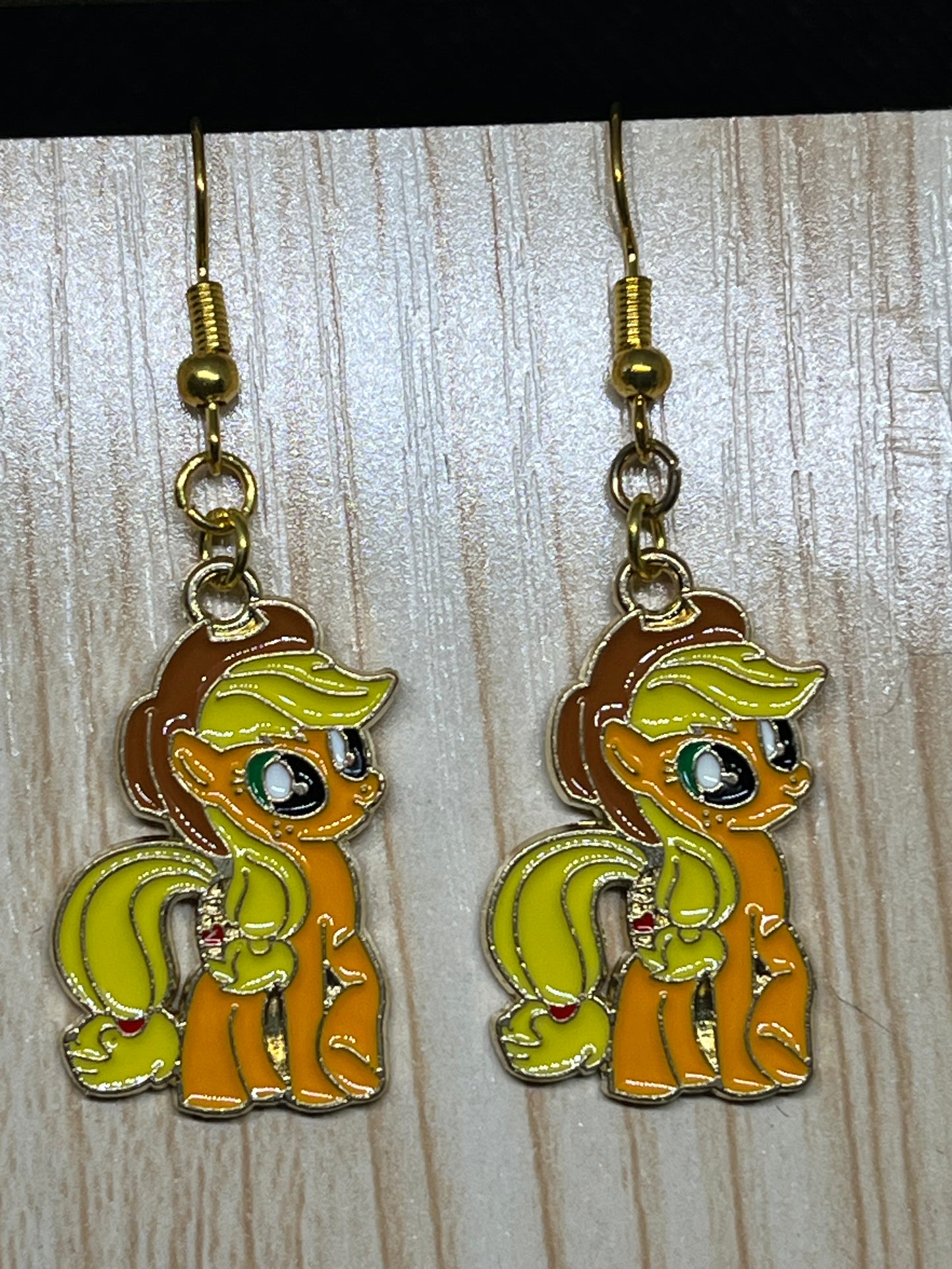 Character earrings E749