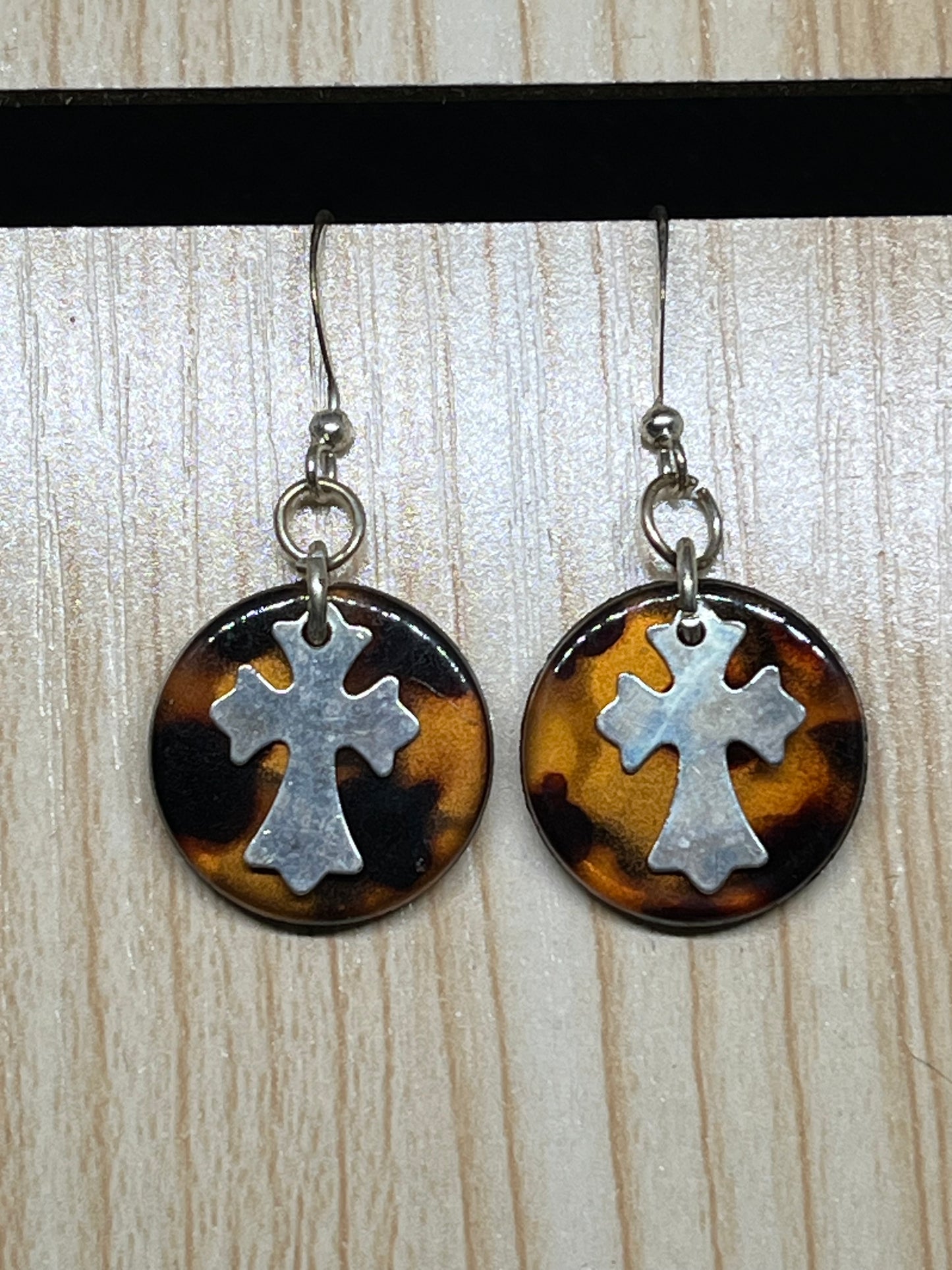 Cross earrings E472