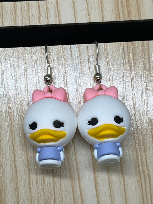 Character earrings E759