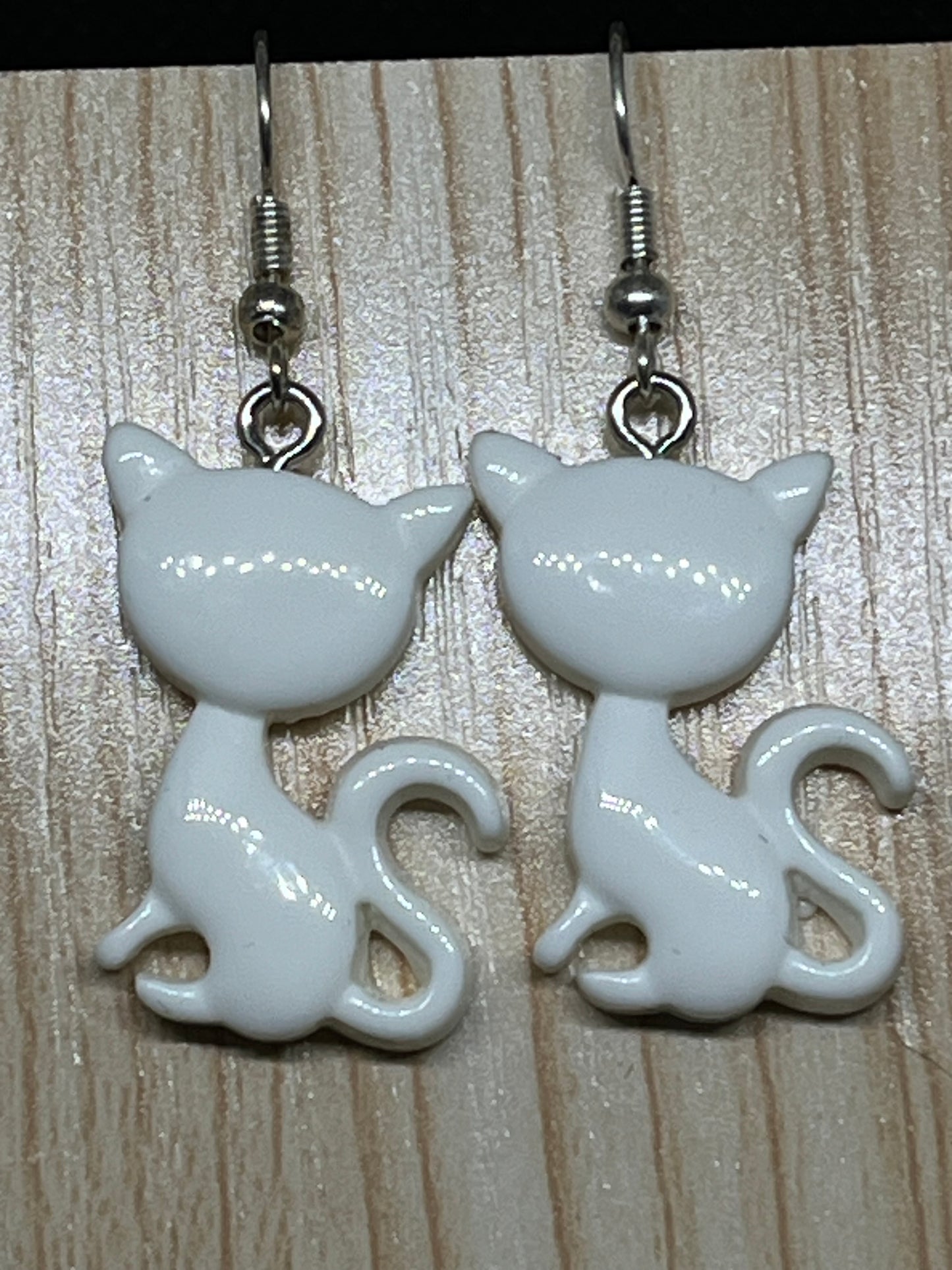 Cat earrings E353