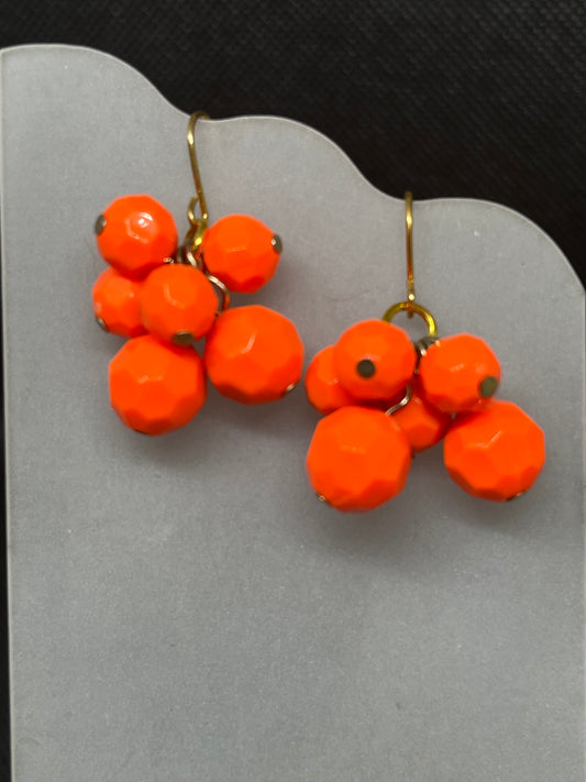 Orange ball dangle earrings E811